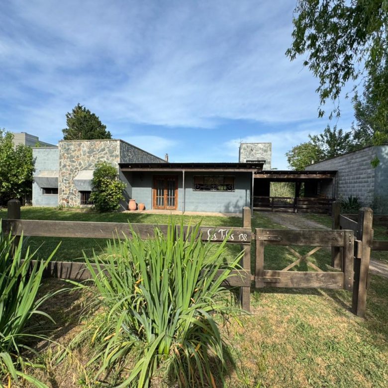 Casa Quinta en Venta en Lobos (2 Dorm – 3300 m²)