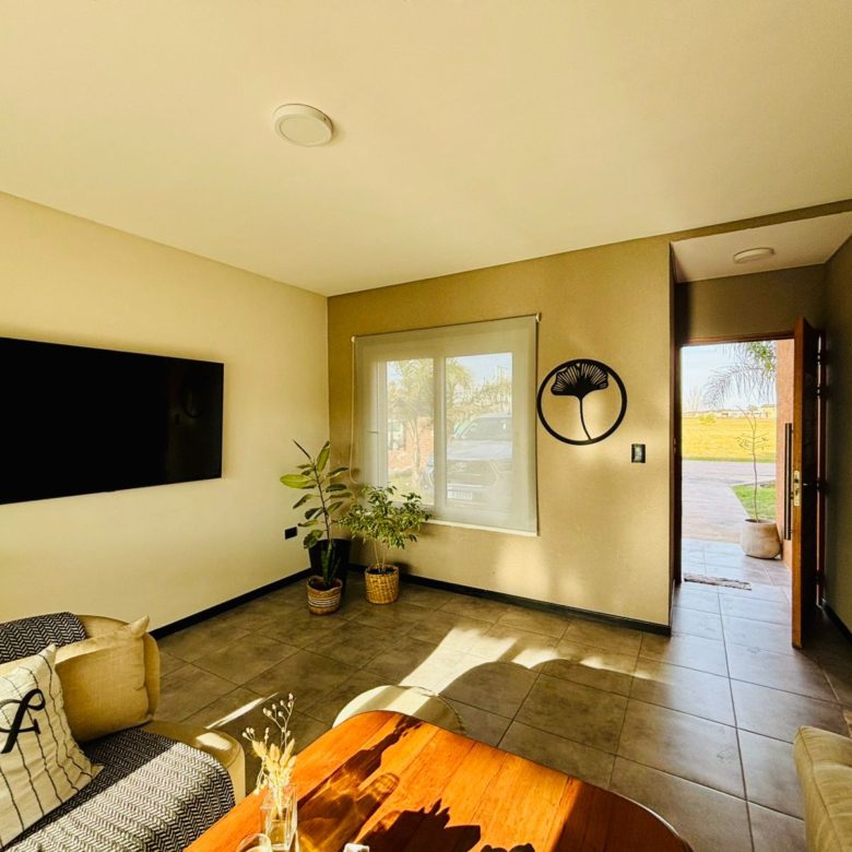 Casa en Venta en Club de Campo La Federala, Lobos (3 Dorm – 1200 m²)