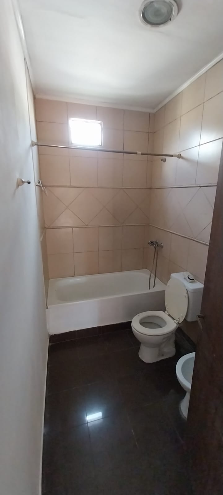 Casa con Pileta en Venta en Ayacucho 241 y 243, Laguna de Lobos (2 Dorm – 600 m²)