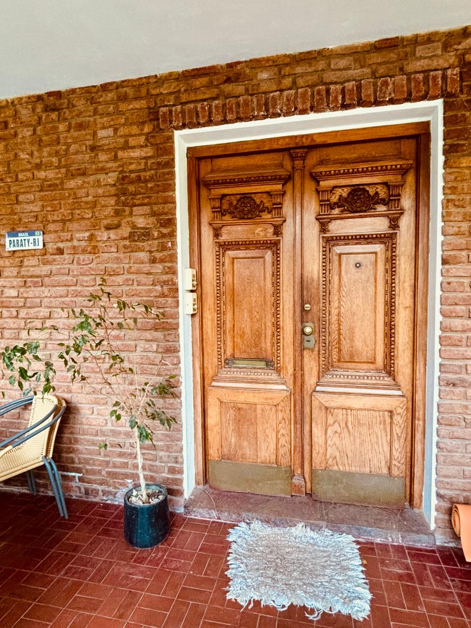 Chalet con Quincho en Venta en Lobos