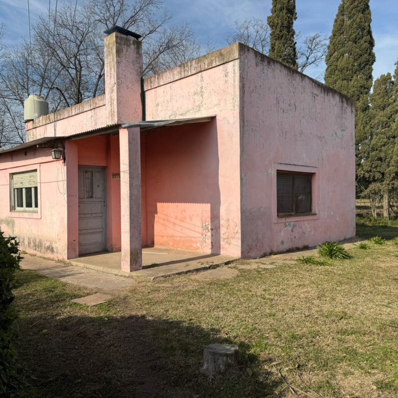 Casa Quinta a Refaccionar en Venta en Lobos (3 Dorm – 3500 m²)
