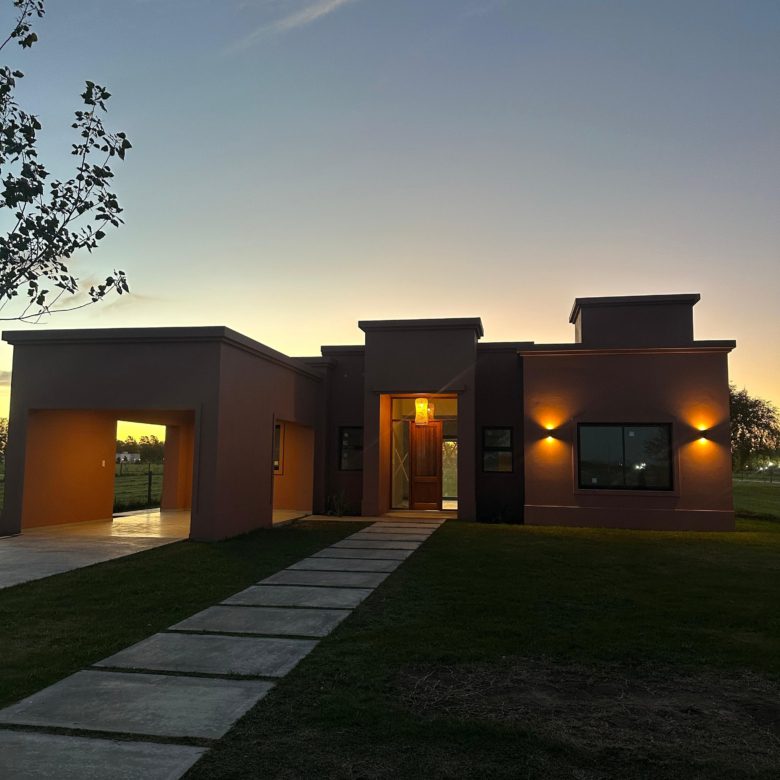Casa a Estrenar en Venta en La Federala, Lobos 