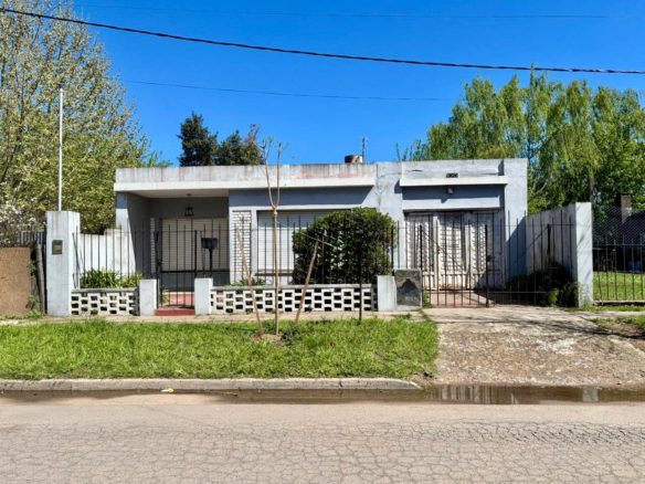 Casa en Venta en Lobos (2 Dorm – 297 m²)