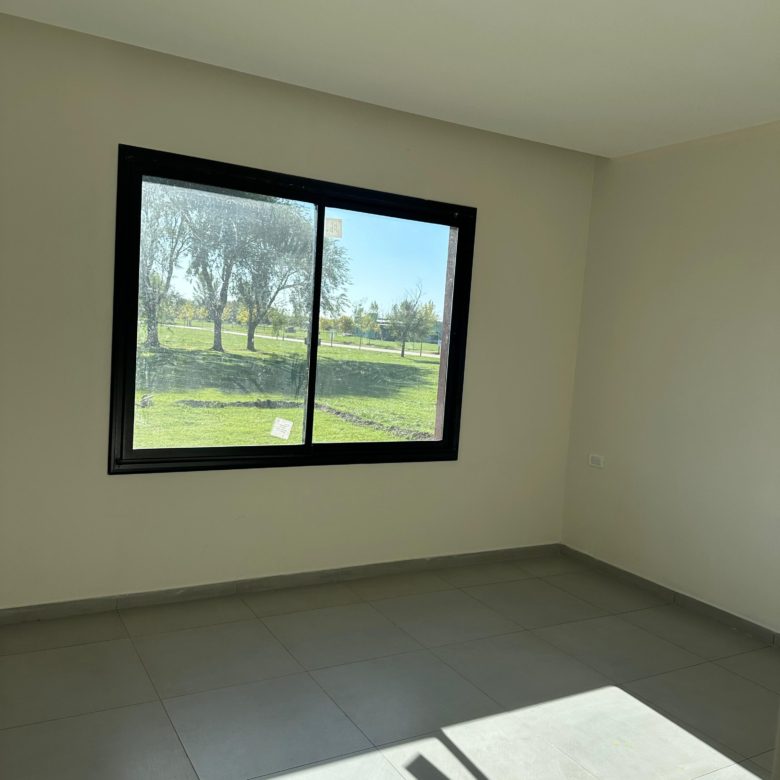 Casa a Estrenar en Venta en La Federala, Lobos 
