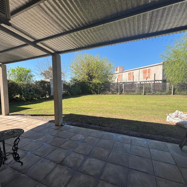 Casa en Venta en Lobos (2 Dorm)