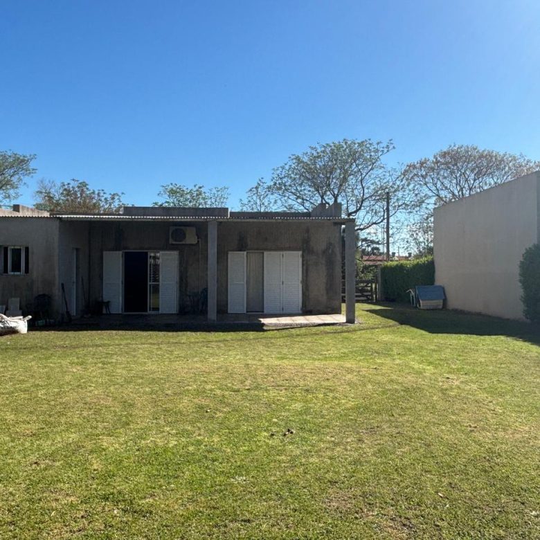 Casa en Venta en Lobos (2 Dorm)