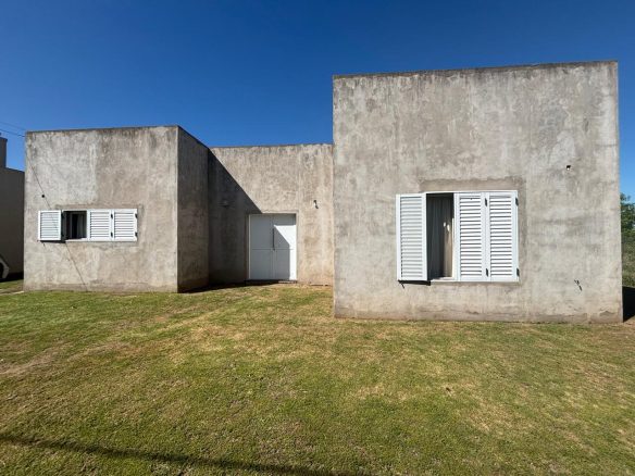 Casa en Venta en Lobos (2 Dorm)