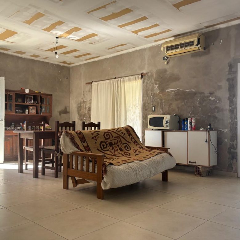 Casa en Venta en Lobos (2 Dorm)