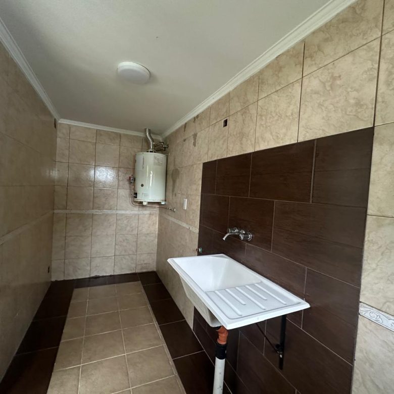 Casa en Venta en Empalme Lobos (2 Dorm – 485 m²)