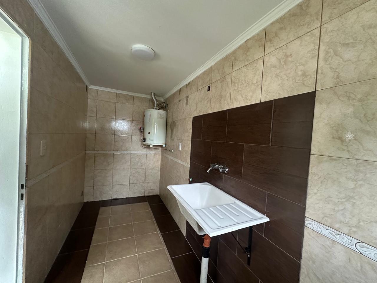 Casa en Venta en Empalme Lobos (2 Dorm – 485 m²)