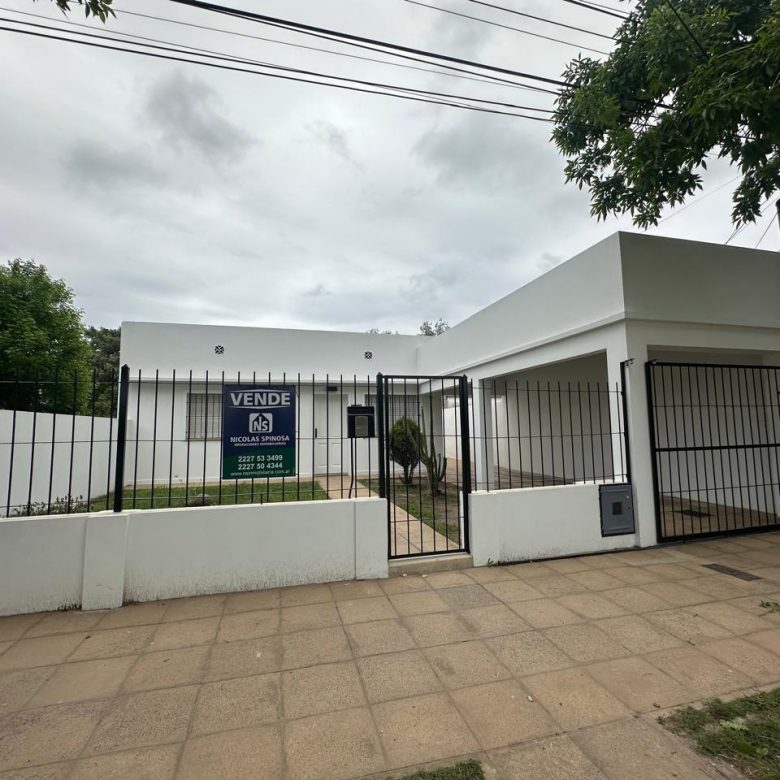 Casa en Venta en Empalme Lobos (2 Dorm – 485 m²)