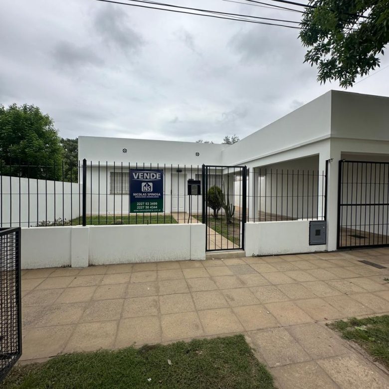 Casa en Venta en Empalme Lobos (2 Dorm – 485 m²)