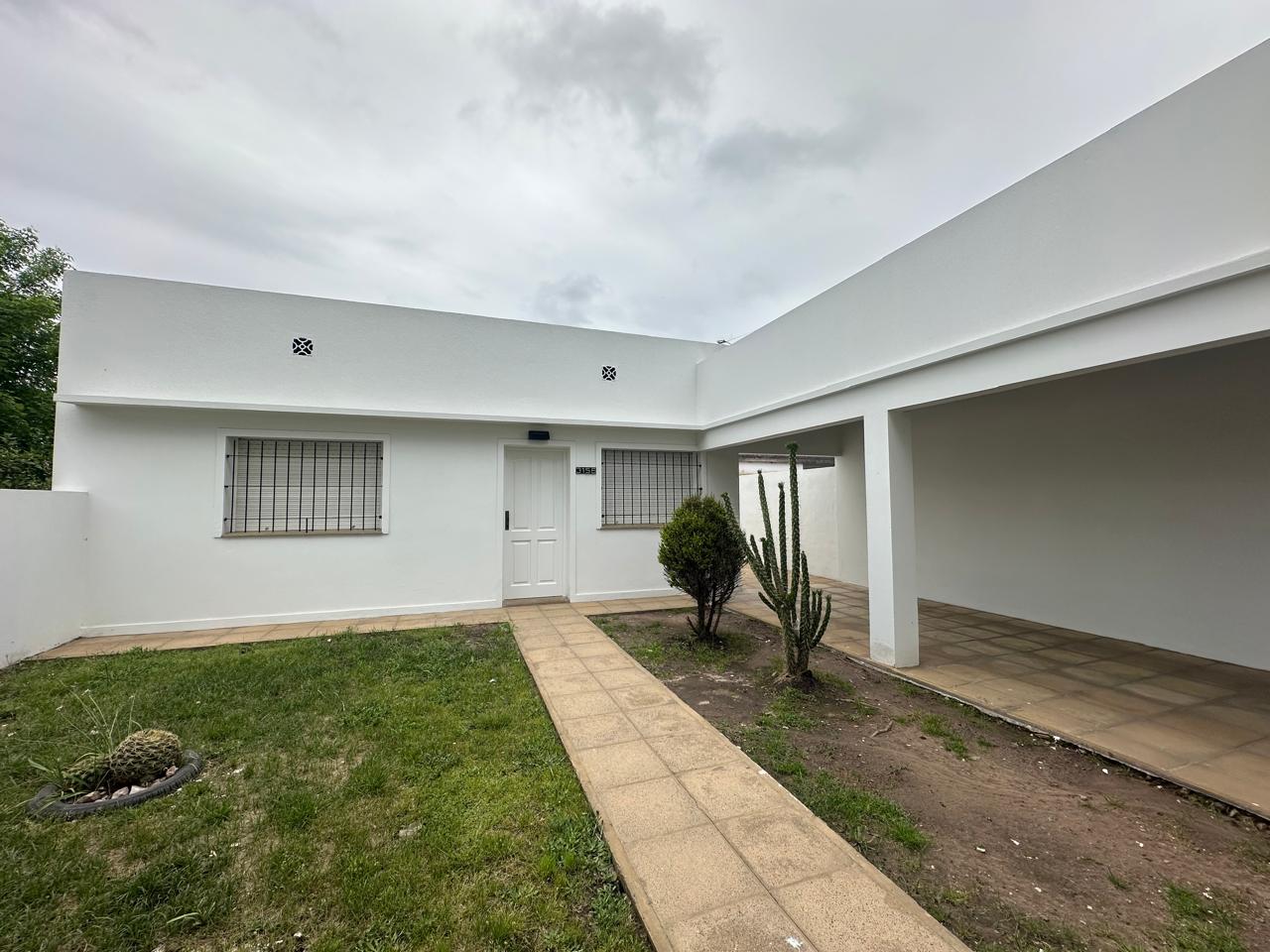 Casa en Venta en Empalme Lobos (2 Dorm – 485 m²)