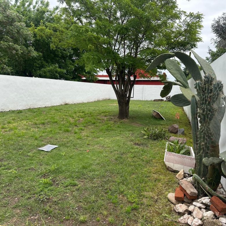 Casa en Venta en Empalme Lobos (2 Dorm – 485 m²)