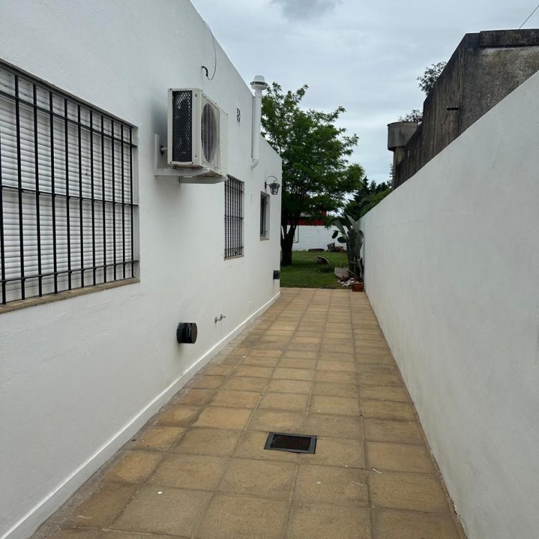Casa en Venta en Empalme Lobos (2 Dorm – 485 m²)