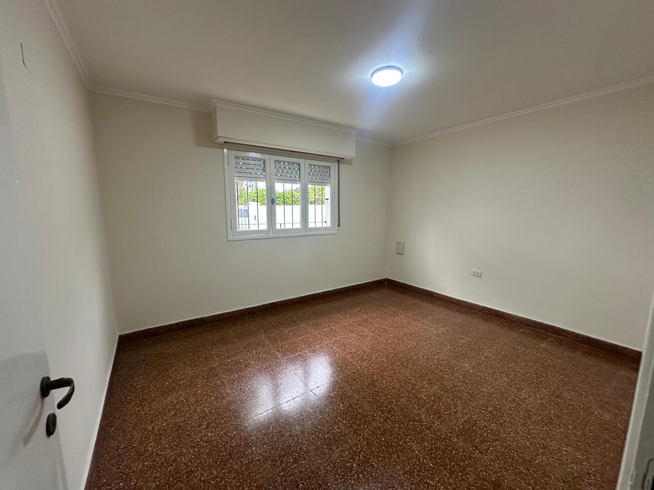 Casa en Venta en Empalme Lobos (2 Dorm – 485 m²)