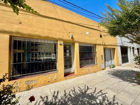 Venta Local Comercial Céntrico en Suipacha 344, Lobos – 100 m² cubiertos