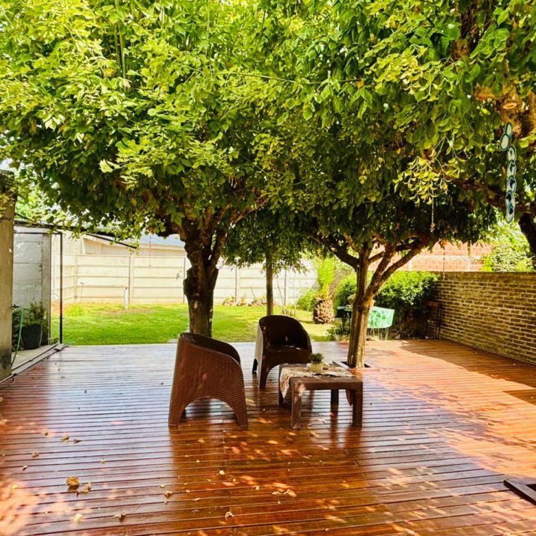 Venta de casa en LOBOS con 2 dormitorios.