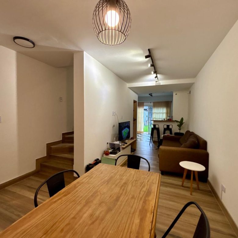 VENTA Departamento Céntrico Lobos Calle Almafuerte N°353- Lobos