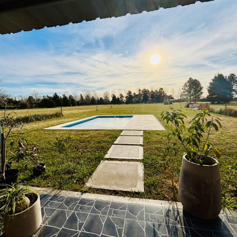 Casa en Venta en Club de Campo La Federala, Lobos (3 Dorm – 1200 m²)