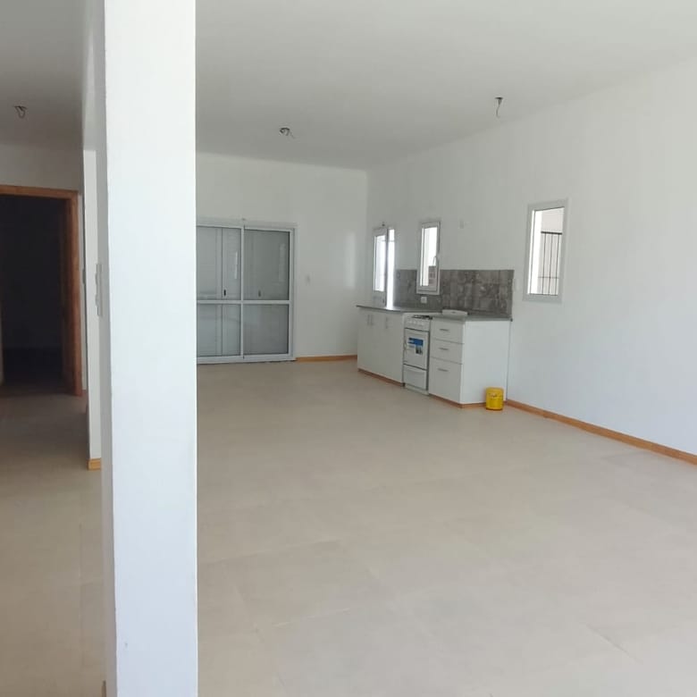 Casa a Estrenar en Venta en Villa Margarita, Lobos (2 Dorm – 525 m²)