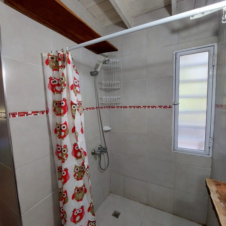 En Venta – Casa Tipo Loft con Pileta a Una Cuadra de la Laguna de Lobos