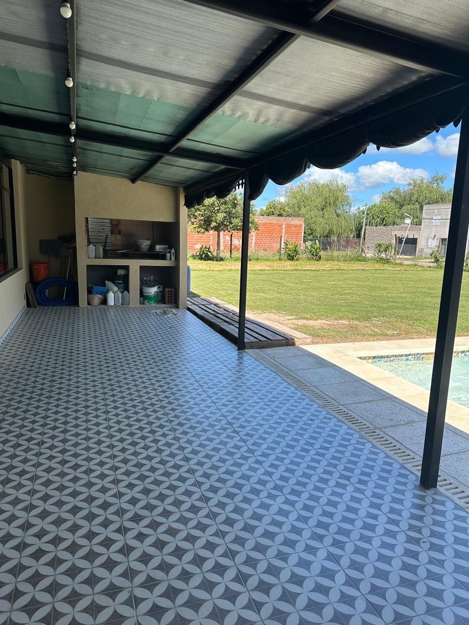 Quinta con Pileta en Venta en Salta y Brawn, Lobos (324 m²)