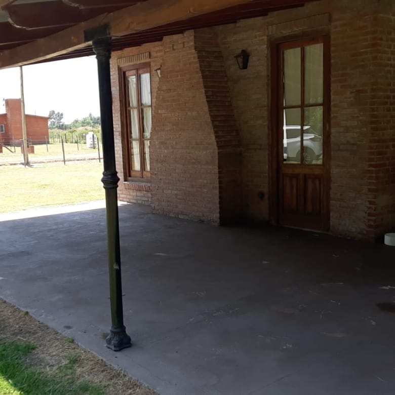 Casa Quinta en Venta en Laguna de Lobos (4 Dorm – 1600 m²)