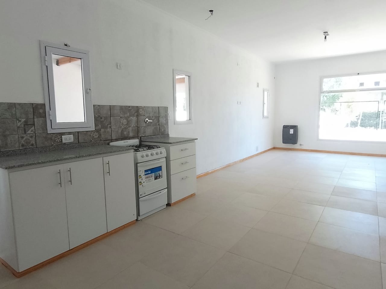 Casa a Estrenar en Venta en Villa Margarita, Lobos (2 Dorm – 525 m²)