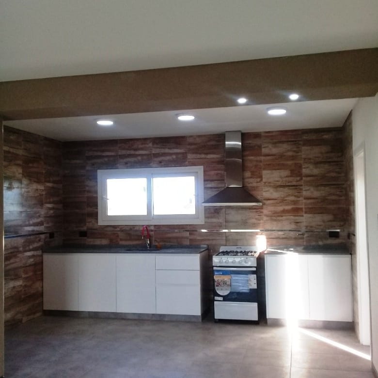 Casa en Venta en Club de Campo La Federala, Lobos (3 Dorm – 1200 m²)