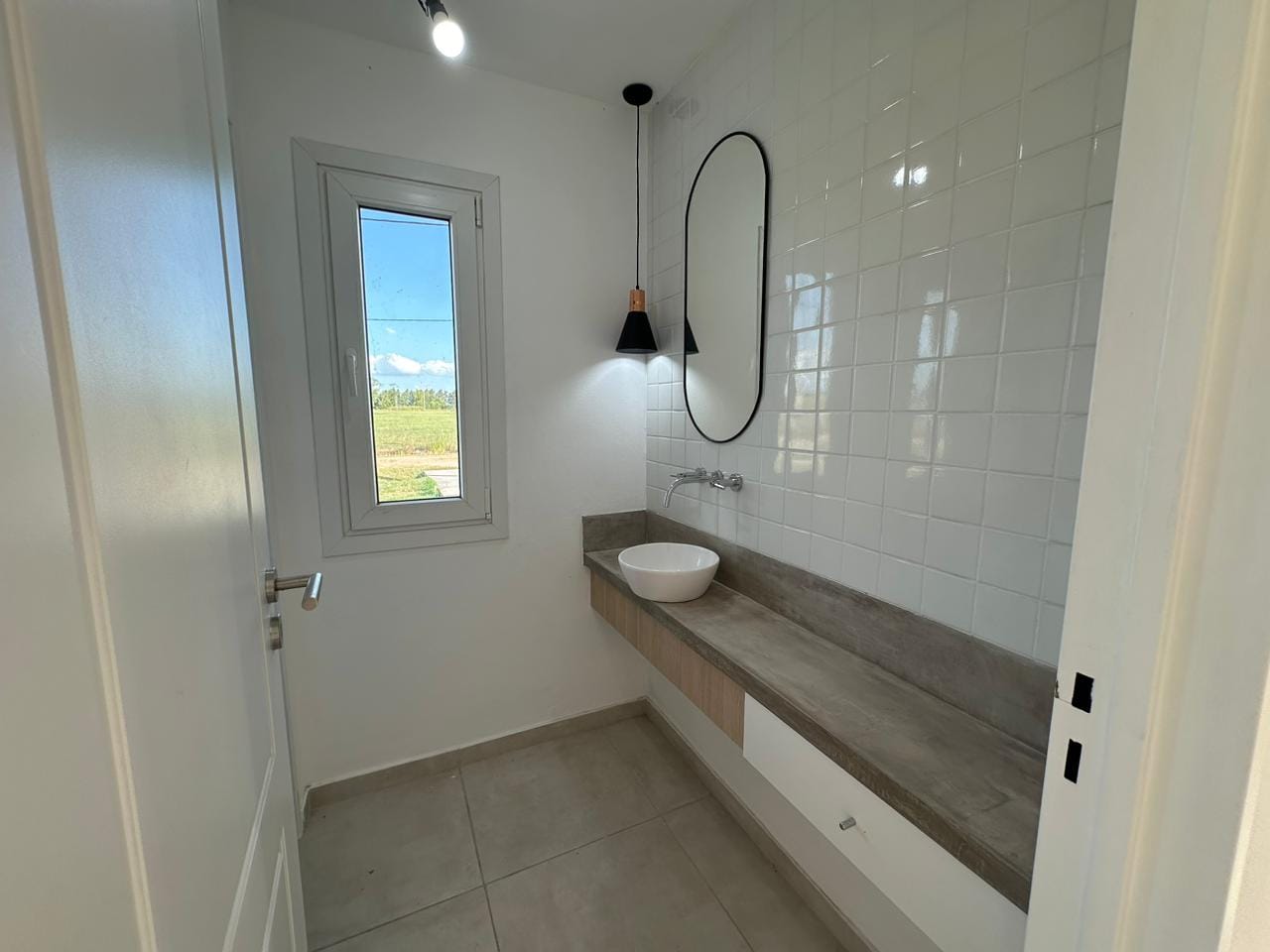 Casa a Estrenar en Venta en Lobos (3 Dorm – 2000 m²)