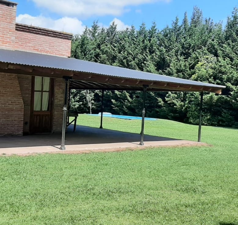 Casa Quinta en Venta en Laguna de Lobos (4 Dorm – 1600 m²)