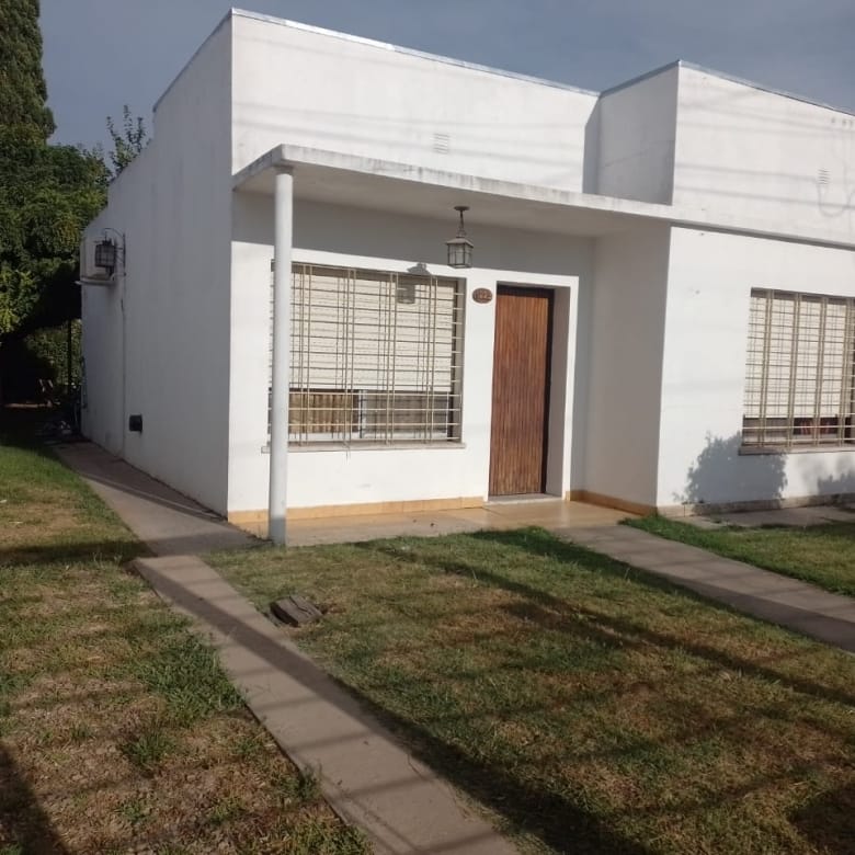 Casa en Venta en Lobos Centro (2 Dorm – 291 m²)