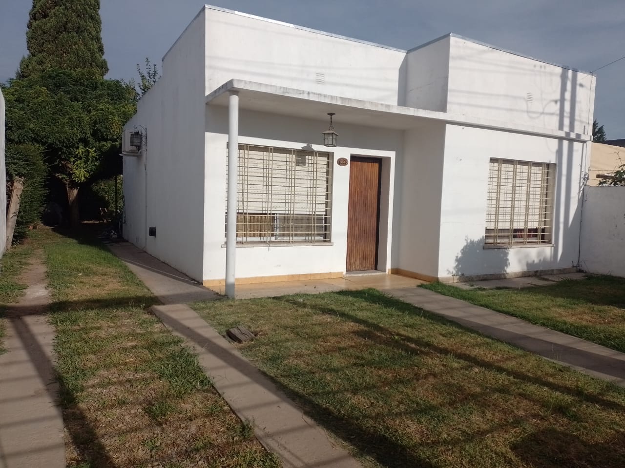 68b30440-bea7-4840-9fb4-ebc0ea24036e Casa en Venta en Lobos Centro (2 Dorm – 291 m²)