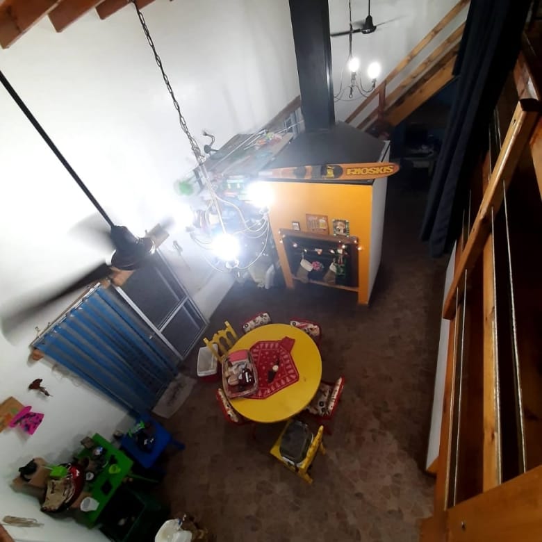 En Venta – Casa Tipo Loft con Pileta a Una Cuadra de la Laguna de Lobos