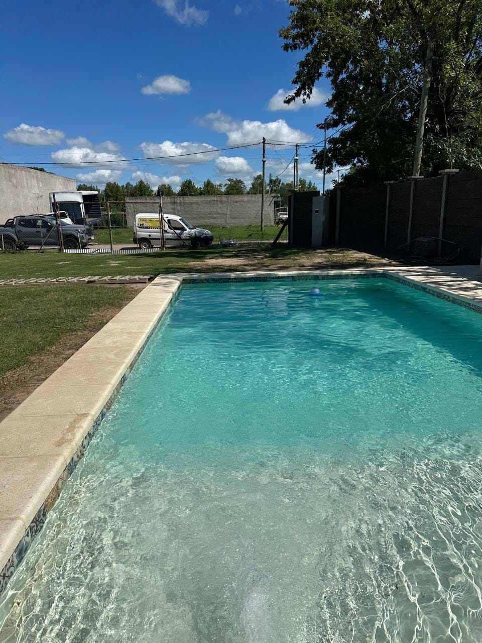 Quinta con Pileta en Venta en Salta y Brawn, Lobos (324 m²)