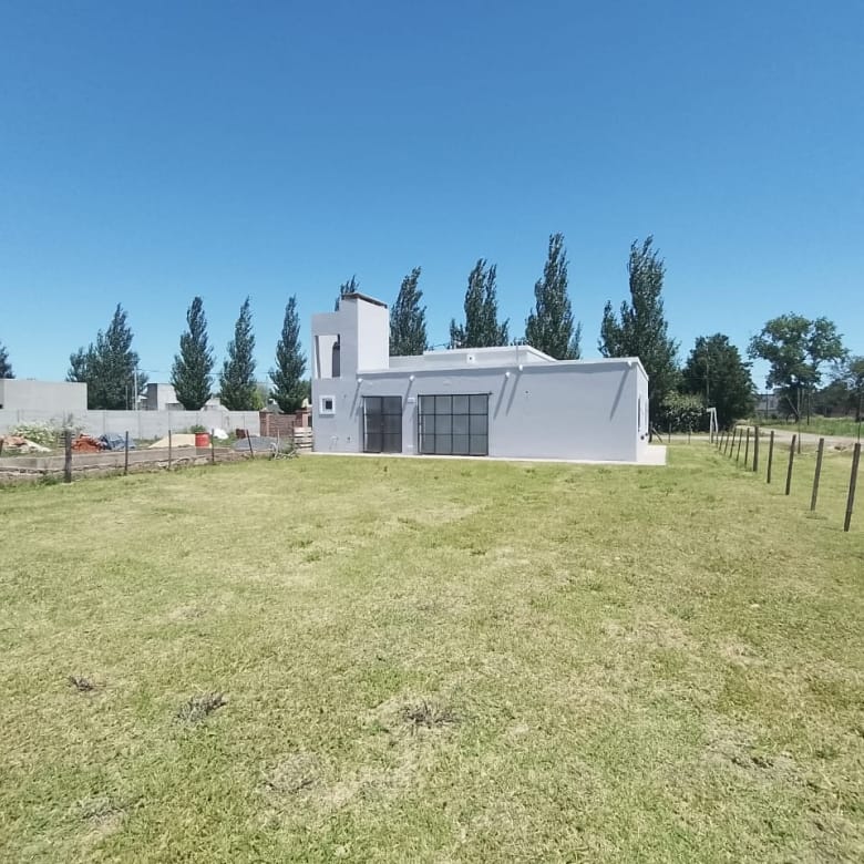 Casa a Estrenar en Venta en Villa Margarita, Lobos (2 Dorm – 525 m²)
