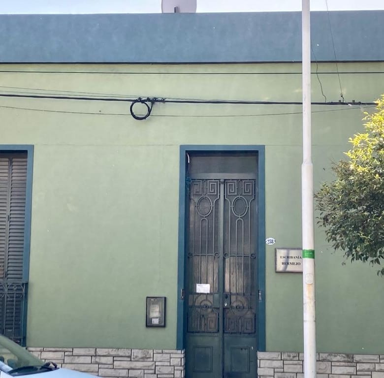 Casa-Oficina en el Centro de Lobos