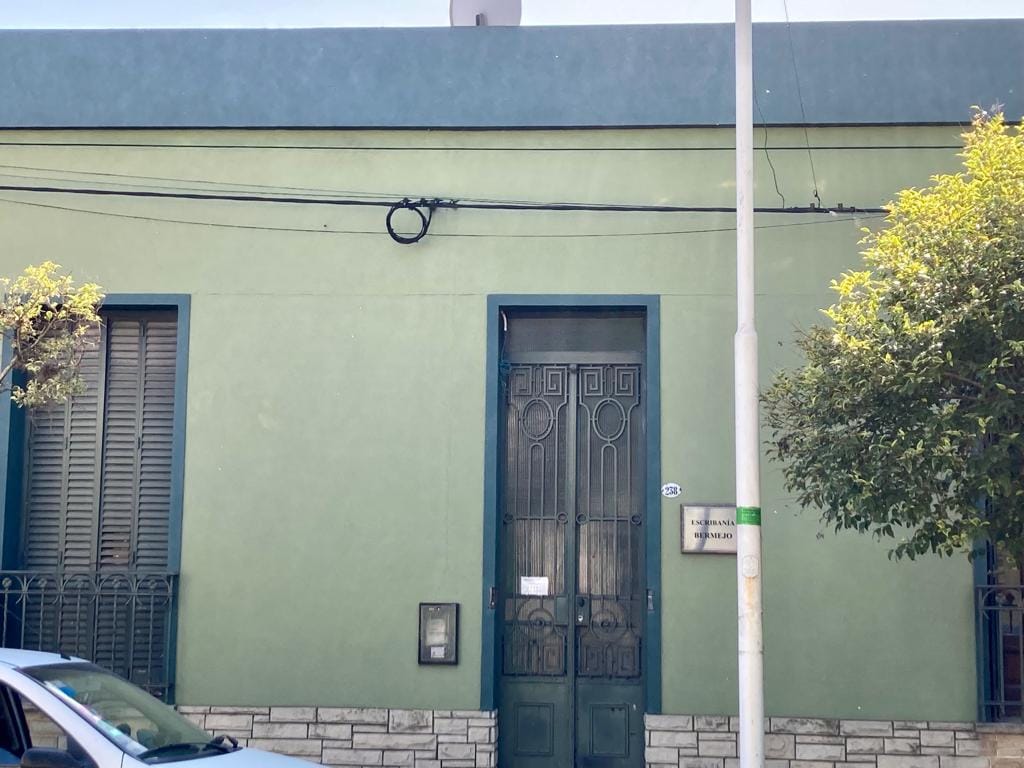 Casa-Oficina en el Centro de Lobos