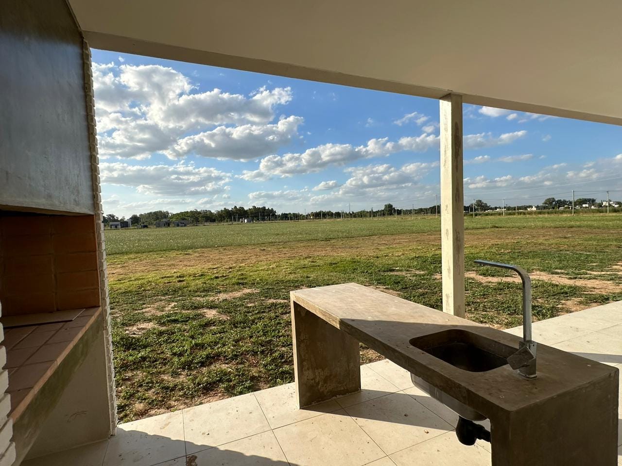 Casa a Estrenar en Venta en Lobos (3 Dorm – 2000 m²)