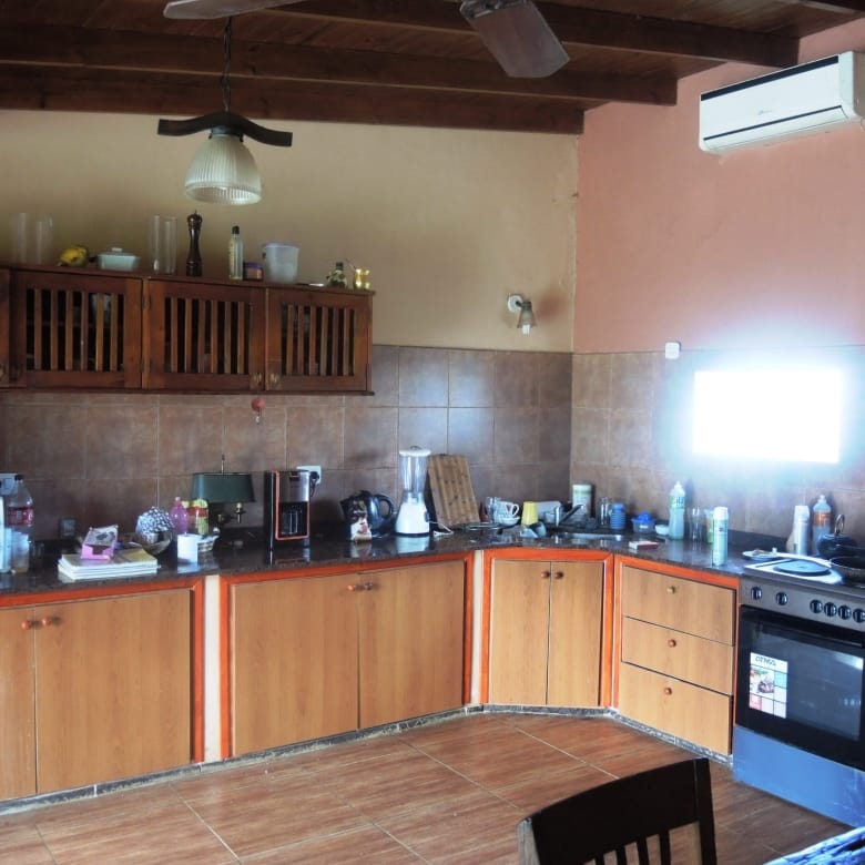 Casa Quinta con Pileta en Venta en Barrio Las Palmas, Lobos (3 Dorm – 1300 m²)