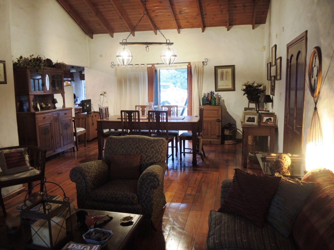 CASA EN VENTA, LOBOS.
