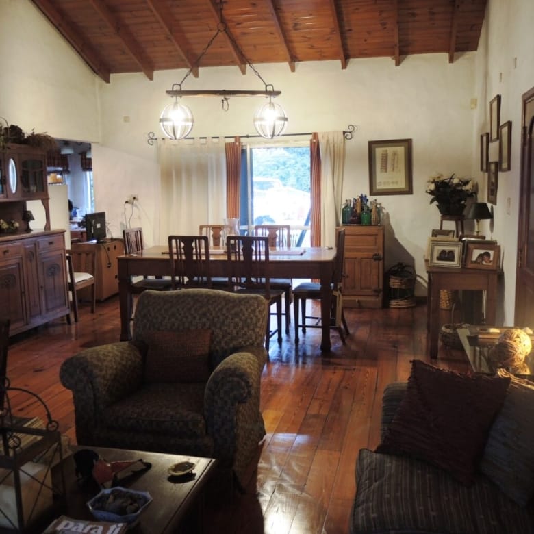 CASA EN VENTA, LOBOS.
