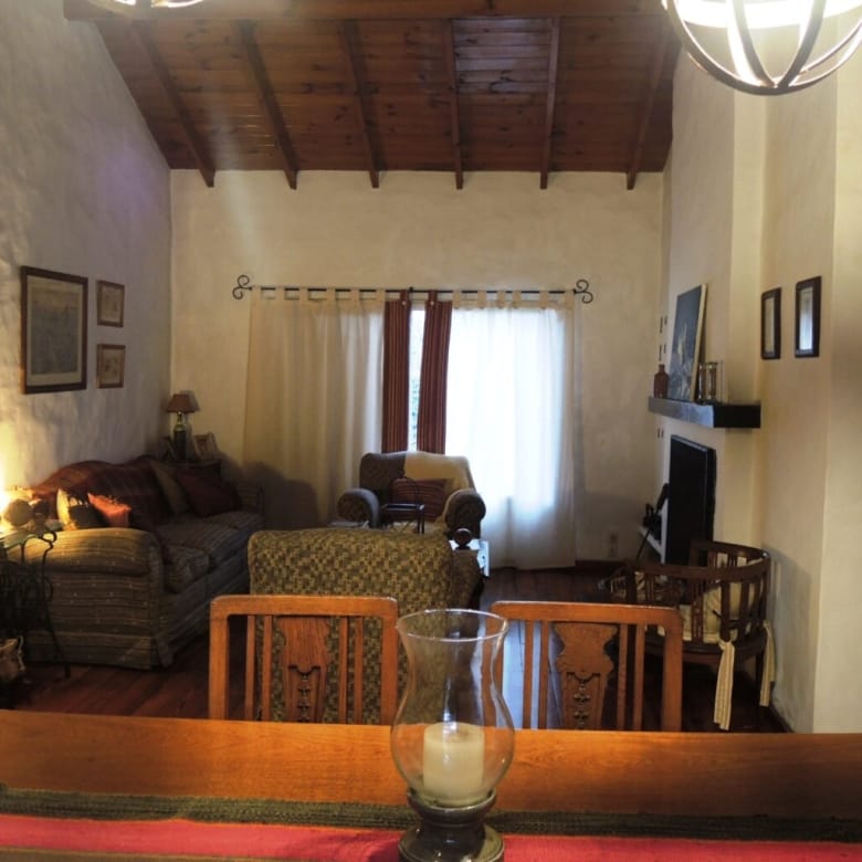 CASA EN VENTA, LOBOS.