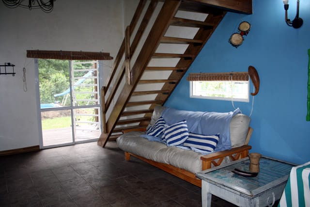 En Venta – Casa Tipo Loft con Pileta a Una Cuadra de la Laguna de Lobos