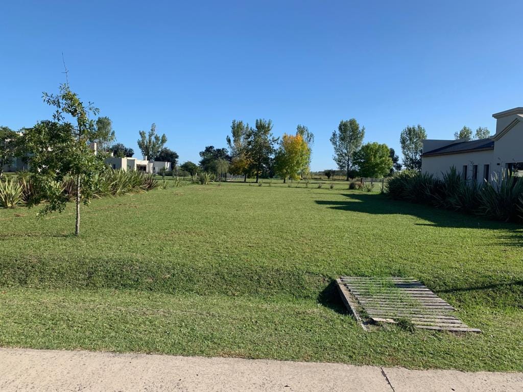 Lote en Venta en Club de Campo La Federala, Lobos – 800 m²