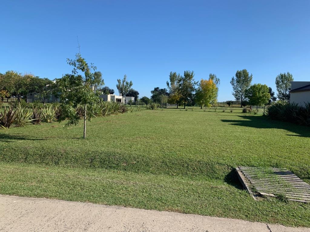 Lote en Venta en Club de Campo La Federala, Lobos – 800 m²