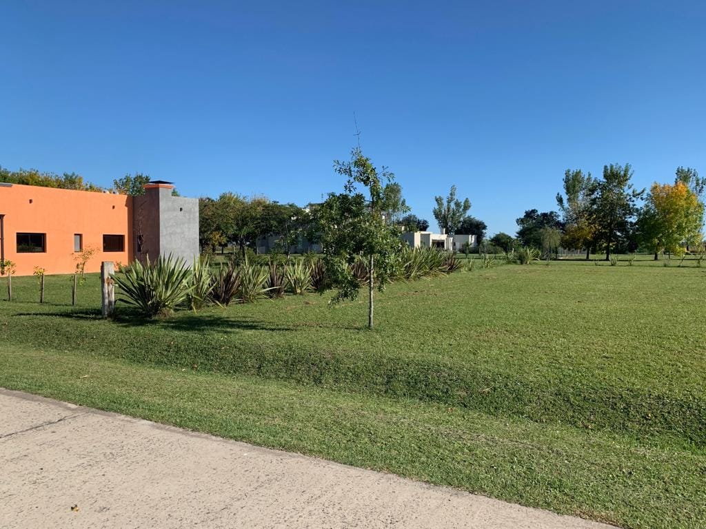 Lote en Venta en Club de Campo La Federala, Lobos – 800 m²