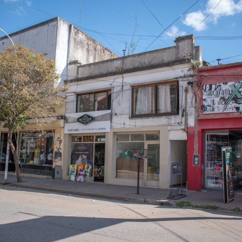 Propiedad Céntrica en Venta en Lobos – Ideal para Inversionistas