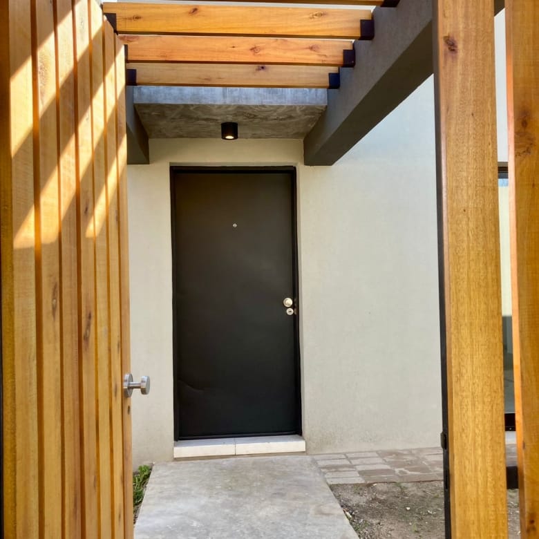 En Venta – Departamento PH a Estrenar en Angueira 1792, Lobos